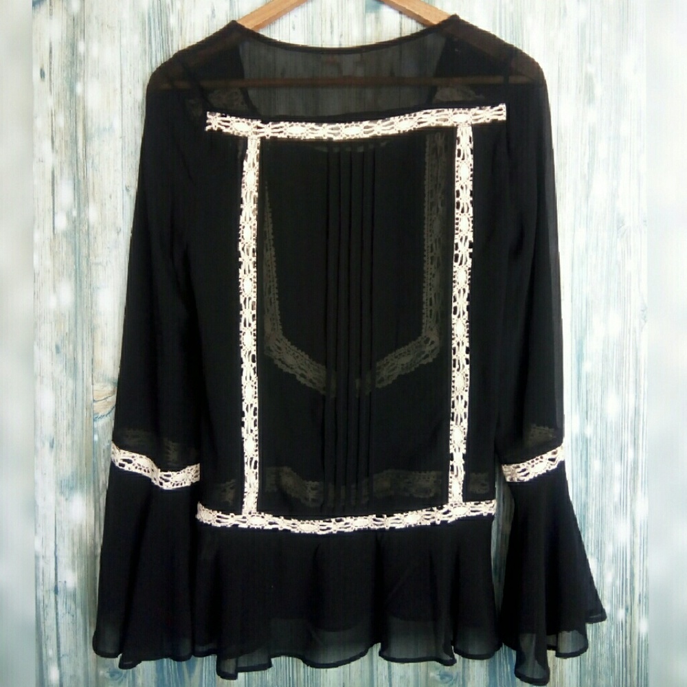 GB sheer long bell sleeve w pleated bib bl… - Picture 2 of 7
